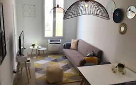 Appartement 2 chambres refait à neuf, climatisé, à 2 min de la mer