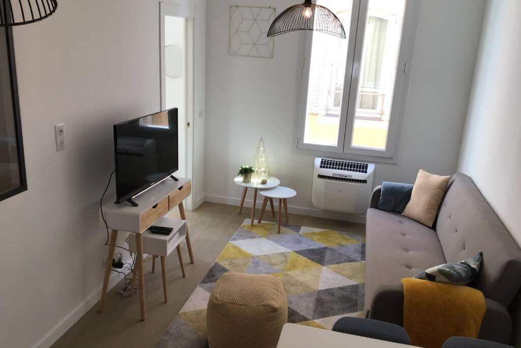 Appartement 2 chambres refait à neuf, climatisé, à 2 min de la mer Nice Extérieur photo