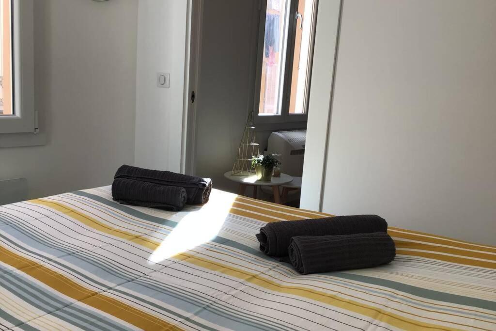 Appartement 2 chambres refait à neuf, climatisé, à 2 min de la mer Nice Extérieur photo